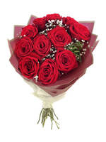 Букет из 11 красных роз с гипсофилой